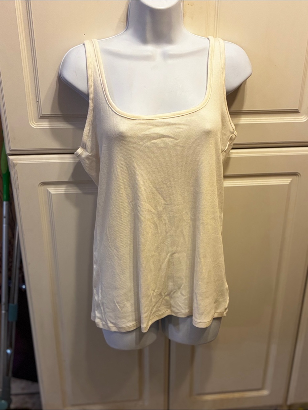 Torrid Cream Scoop Neck Tank Top, Size: 1, NWT